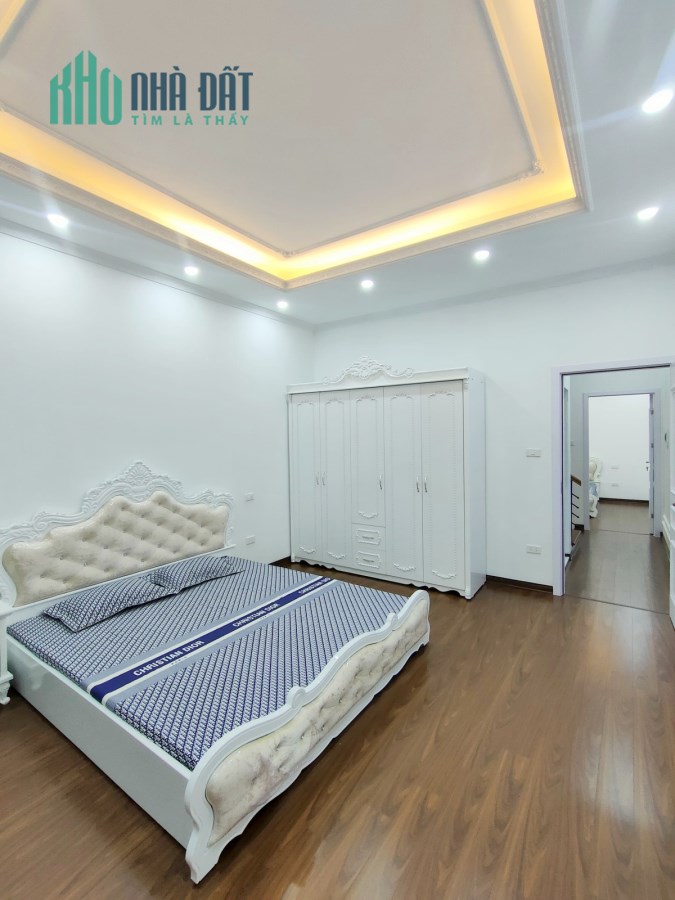 Bán nhà Thịnh Quang, ngõ 3 gác, dân trí cao, 52m2 nhỉnh 7 tỷ. LH Trang