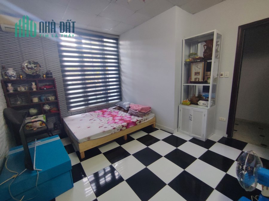 Bán nhà  chính chủ Thành Công - Ba Đình 40m2,  4 tầng, nhà đẹp ở luôn, nhỉnh 3 tỷ.