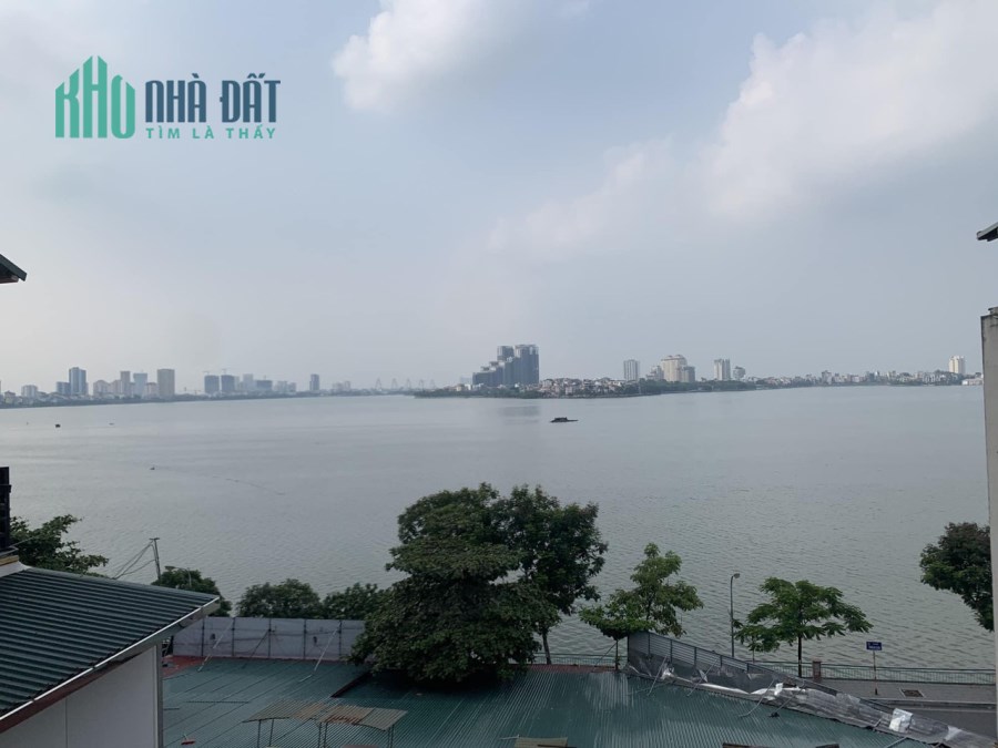 Bán ngay căn nhà 49m2 tại Văn Cao oto đỗ trước cửa