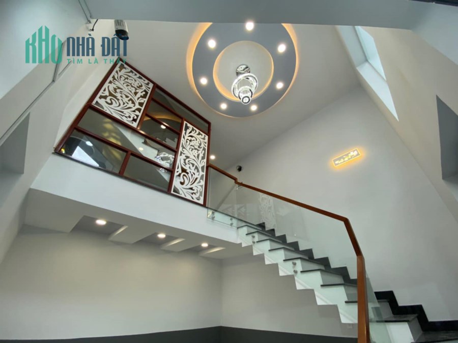 NHÀ LÔ GÓC 2 MẶT TIỀN - GẦN HOÀNG VĂN THỤ- TÂN BÌNH - NHỈNH 4 TỶ.
