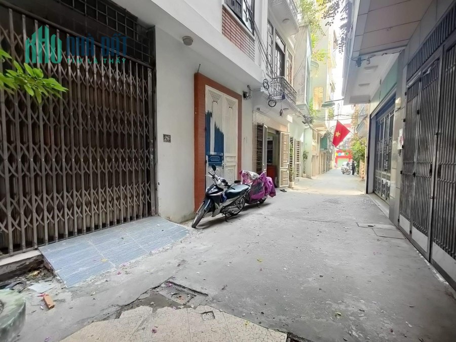 Nhà rẻ tháng 11 mặt tiền thông thoáng giá khoảng 8,3 tỷ
