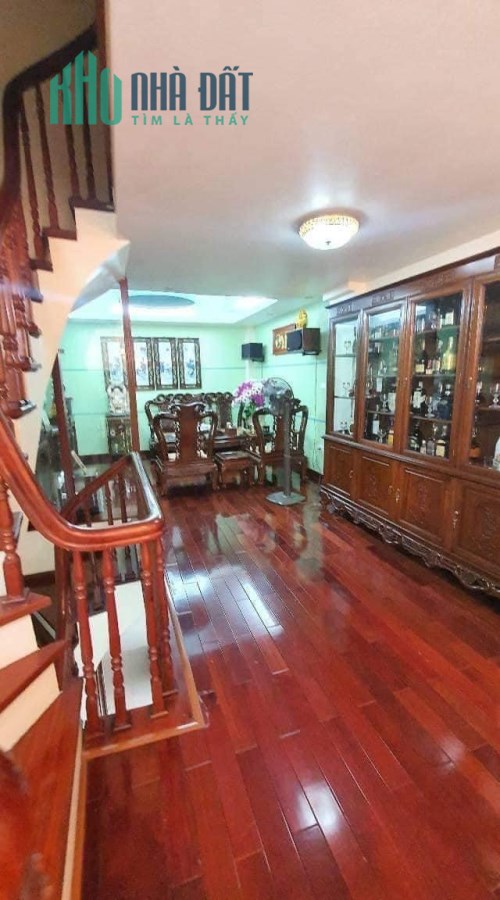 Chỉ vài tỷ là có ngay căn nhà 6 tầng ngay giữa trung tâm Ba Đình
