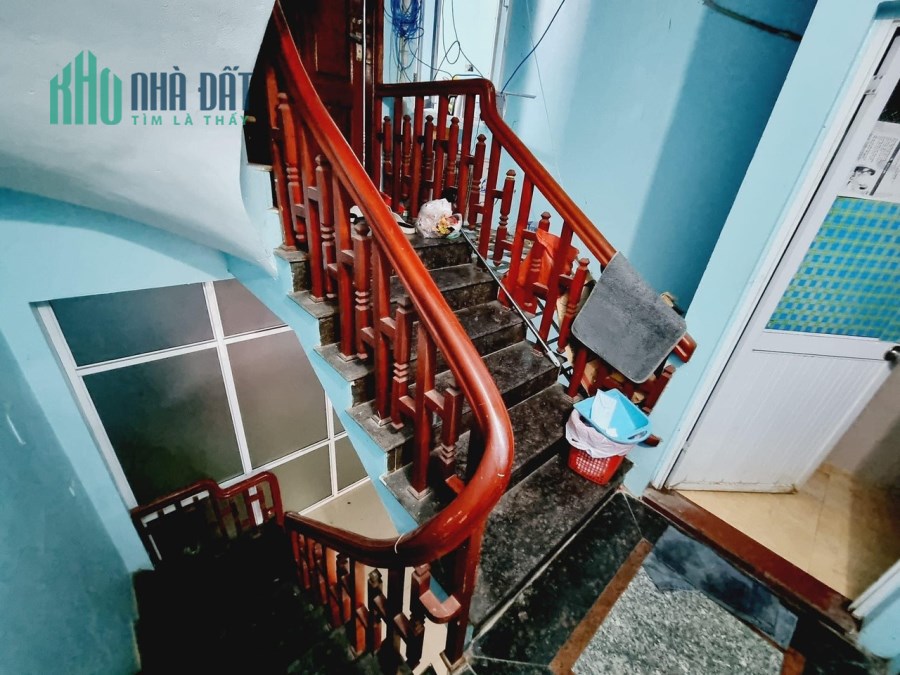 Bán ngay căn nhà 40m2 tại Lê Quang Đạo, gần SVĐ Mỹ Đình, thuận tiện đi lại