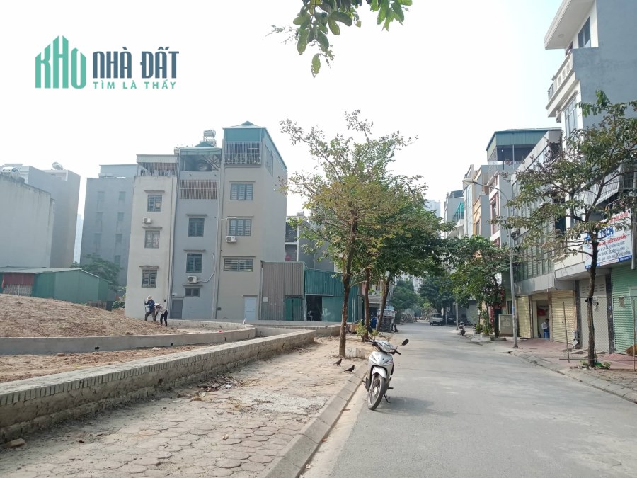 Bán đất đấu giá Kiến Hưng, 63m2, mt5.5m, view vườn hoa, 6.5 tỷ