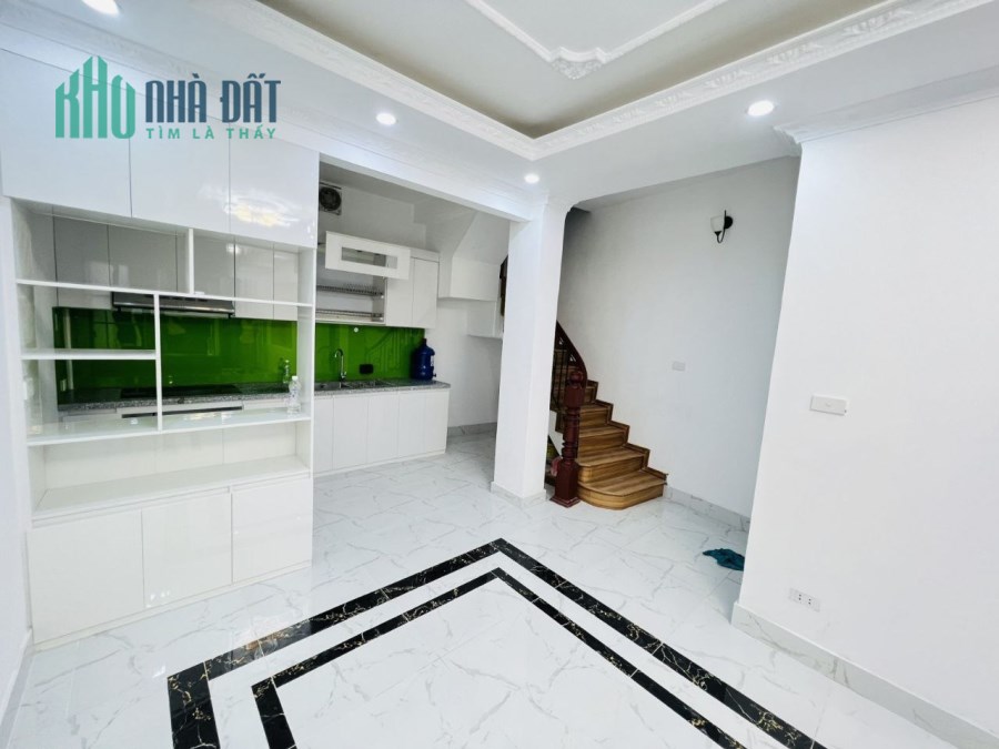Bán nhà Khâm Thiên 45m2 x 3T, nhỉnh 3 tỷ