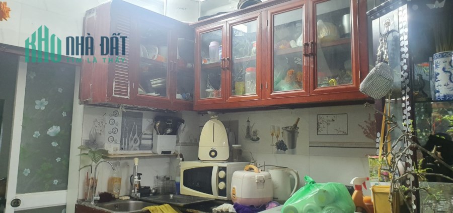 Bán nhà Âu Cơ Dt 27m, Nhà 3 tầng, Mt 6.5m. Giá hơn 1 tỷ 9.