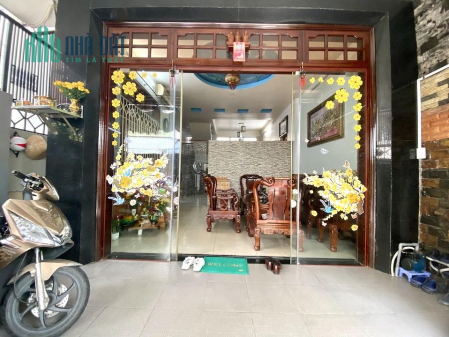 Bán nhà HXH 8m hạ 1ty nhà Khu ẩm thực Nguyễn Sơn 70m2 4 tầng 10ty9