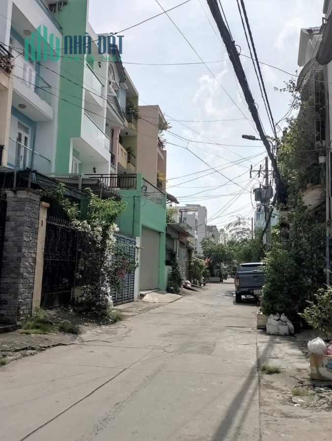 Bán nhà hẻm 6m đường Nguyễn Hữu Tiến, cách sân bay Tân Sơn Nhất chỉ 20 phút đi xe