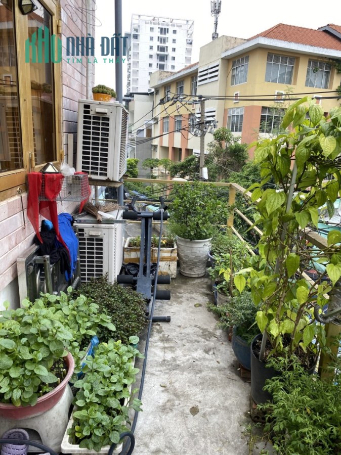 BÁN NHÀ PHÚ NHUẬN MẶT TIỀN 40M2 3 TẦNG BTCT NỞ HẬU GẦN 5M THÍCH QUẢNG ĐỨC  6.9 TỶ.