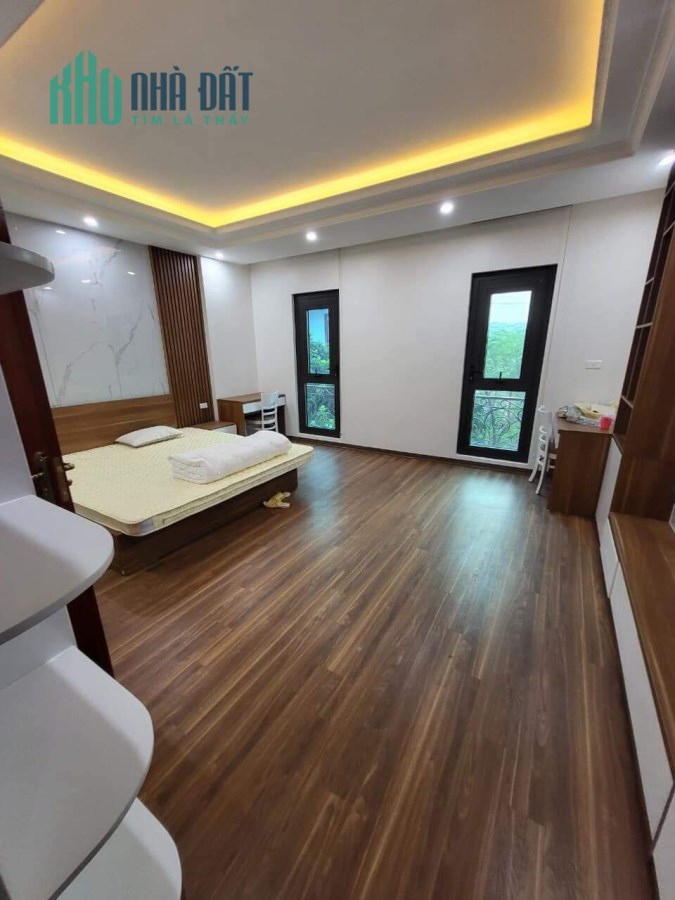 Phân lô. Ô tô. Thang máy. Văn La Hà Đông. 50mx6T. MT5,5m. Giá 9,5 tỷ.