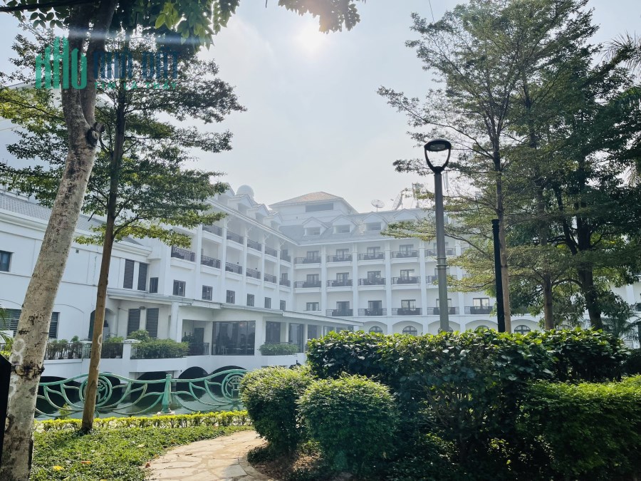 LÔ GÓC - HÀNG HIẾM BÁN - VIEW HỒ TÂY - VIEW CÔNG VIÊN - VIEW KHÁCH SẠN 5 SAO - VỊ TRÍ ĐỘC NHẤT