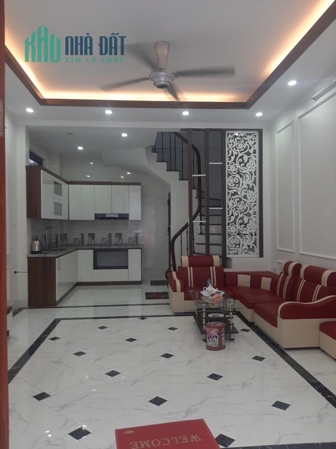 GẤP GẤP GẤP – Bán nhà Quận Ba Đình DT 40 x 5 x 4.5m.
