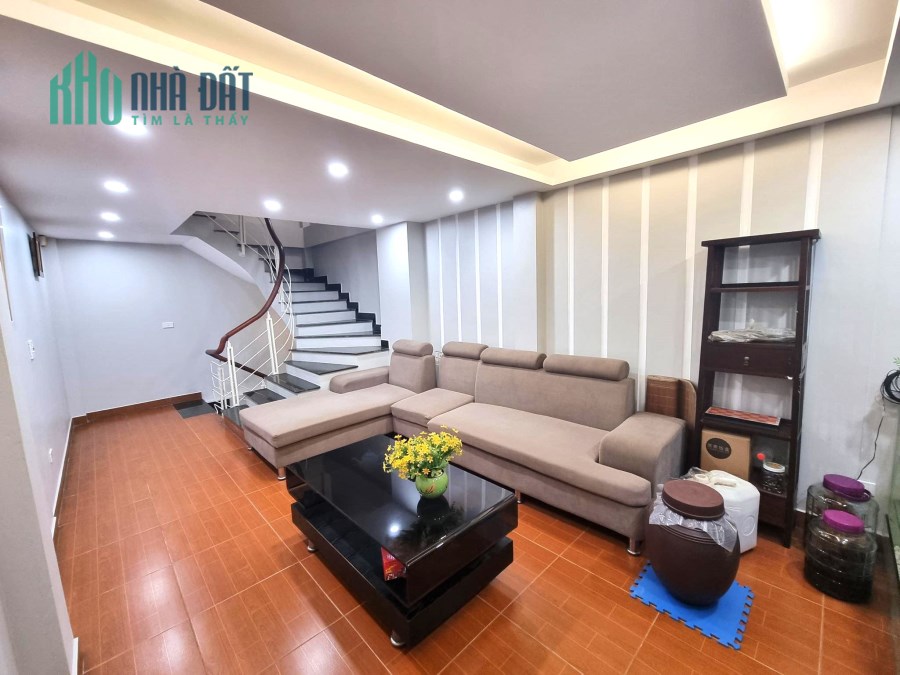 Bán nhà MIẾU ĐẦM 36m2, 5T, 3N, hơn 4 tỷ, tặng nội thất ở ngay.