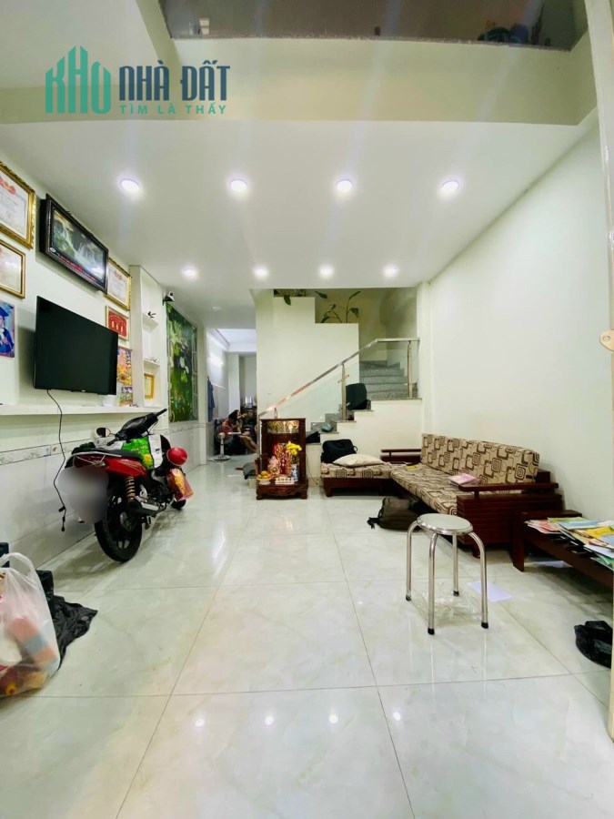 NGộp Bán Nhà Phường 8 - Tân Bình - 50m2 - 4 tấm đẹp ở liền