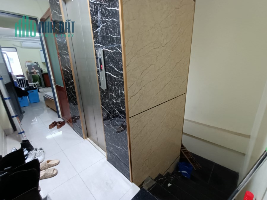 BÁN TÒA DỊCH VỤ CCMN CAO CẤP HỒ TÙNG MẬU - 5 TẦNG - CÓ THANG MÁY - 9 PHÒNG - DOANH THU 50TR/ THÁNG.