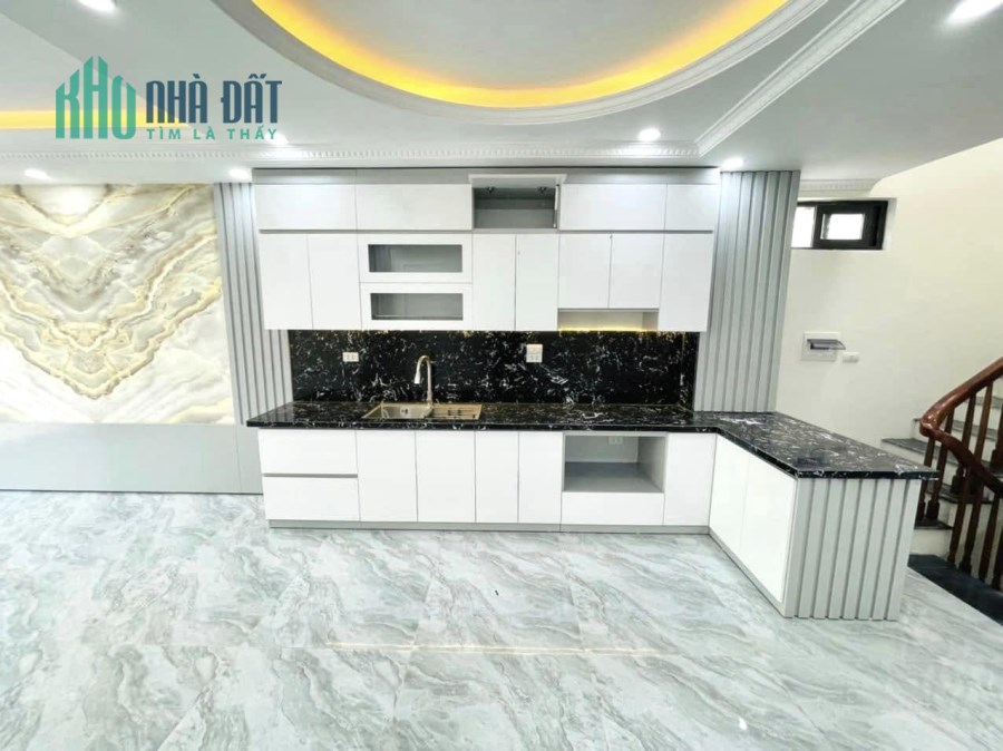 BÁN NHÀ P/ LÔ Ô TÔ TRÁNH, 6 TẦNG THANG MÁY, PHỐ CÙ CHÍNH LAN, 40M Giá 9 tỷ