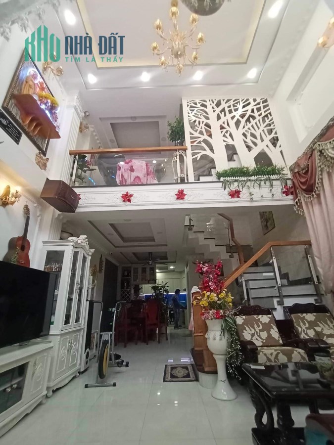 Bán nhà hxh Tô Hiến Thành 44m2 gần Bệnh viện Trưng Vương Quận 10 giá 4 tỷ 9