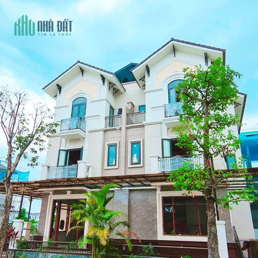 Chính chủ cần bán biệt thự Song Lập 135m2 khu dân cư đông đúc ngay phố đi bộ, công viên, hồ điều