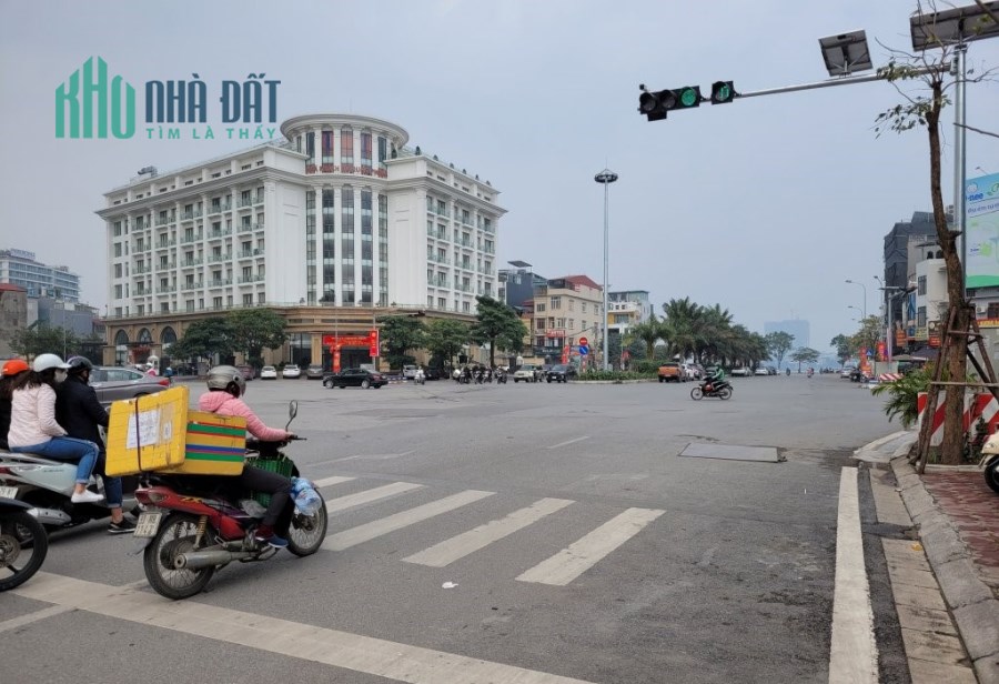 BÁN NHÀ MẶT PHỐ Q. TÂY HỒ 140M2. VỈA HÈ, 3 BƯỚC RA HỒ TÂY. MT HƠN 6M, XÂY TÒA VP, BUILDING