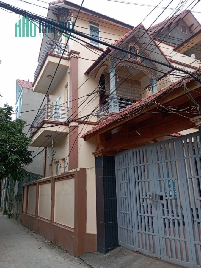 CẦN BÁN GẤP BIỆT THỰ LÔ GÓC THOÁNG ĐẸP - GIA RẺ - YÊN NGHĨA - DT 180M, 3 TẦNG, CỐ SÂN TRƯỚC SAU.