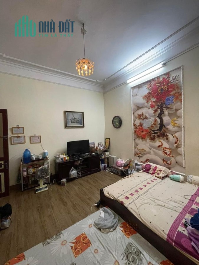 Chính chủ bán gấp nhà Lạc Long Quân, Tây Hồ, 38m, 5 tầng, nhỉnh 5 tỷ.