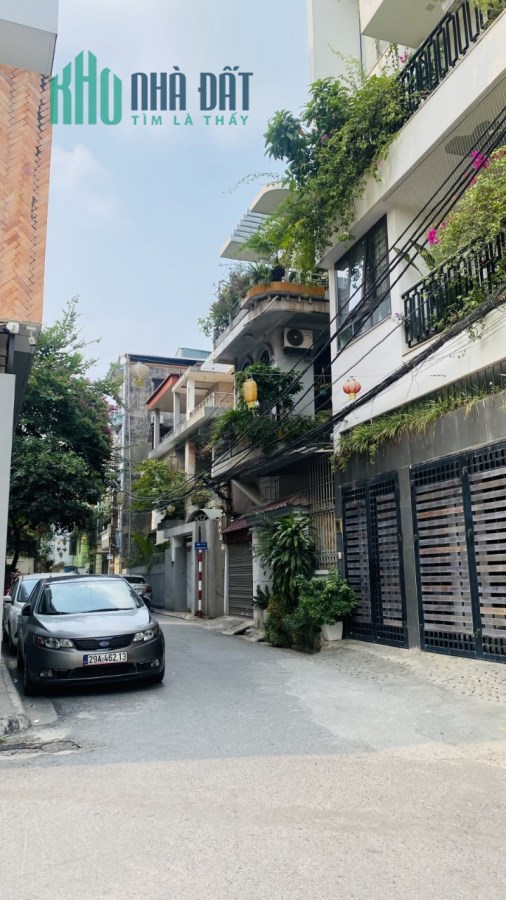 Xác định bán Đất Nguyễn Sơn 140m Lô Góc 8x17m chia lô,0868246333