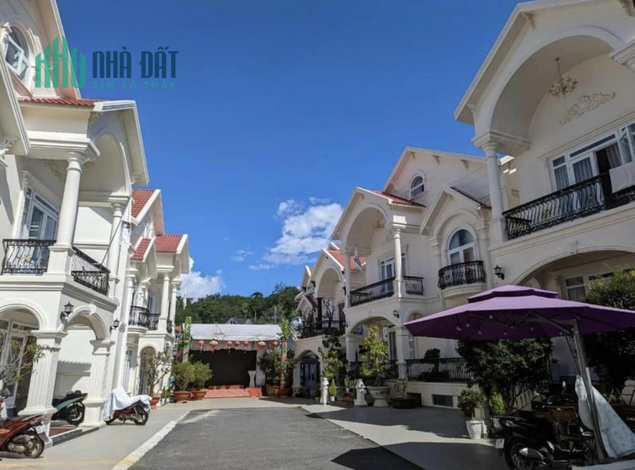 Bán cụm 5 căn biệt thự VIP tại đường Hùng Vương Đà Lạt