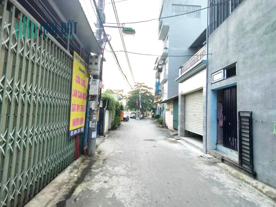 Bán nhà XUÂN PHƯƠNG, ngõ thông, Ô tô tránh, KD, 38m2 chỉ nhỉnh 4tỷ.