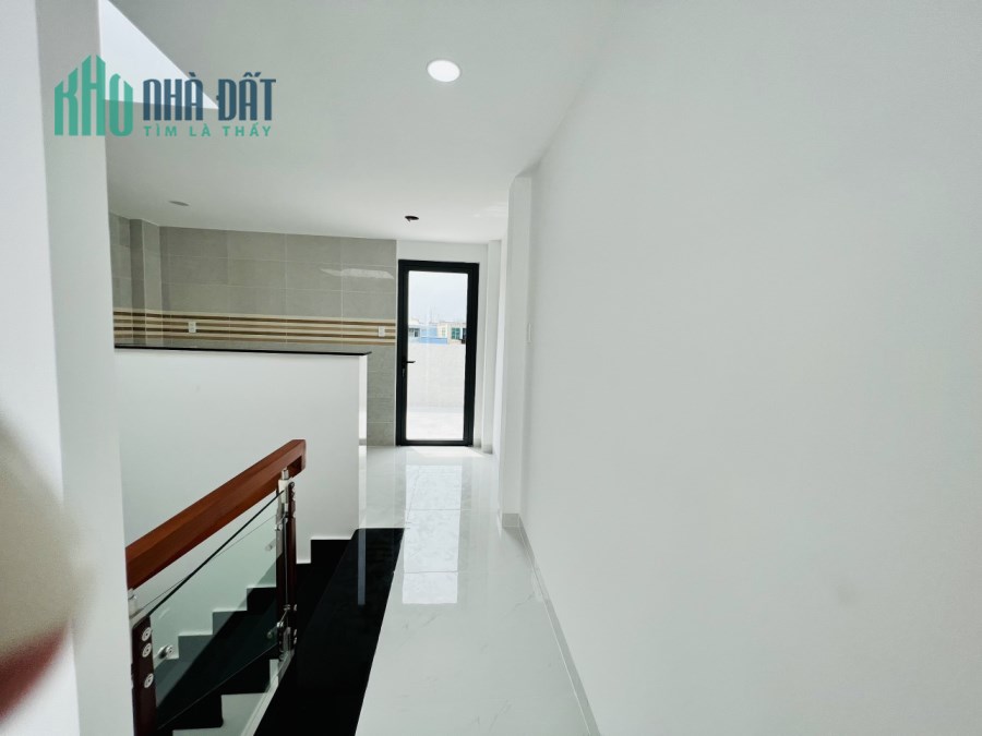 NHÀ HOÀN THIỆN FULL 3TẦNG DT 100m2  MTKD 40m TÔ HIỆU TÂN PHÚ