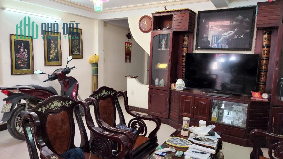 Bán nhà Tống phước phổ, hải châu, đà nẵng, nhà 3 tầng,đường 7m, lề 3m, giá rẻ