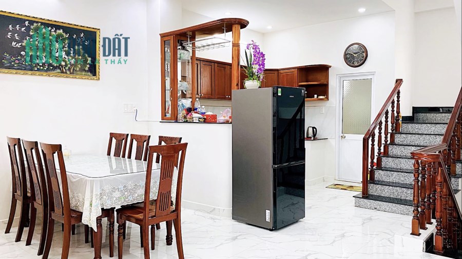 Bán gấp NHÀ MỚI ngang 6,3 dài 11m. Gần ngay trung tâm hành chính Cái Răng.