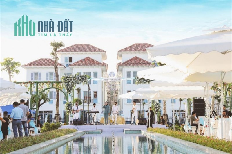 Chính Chủ đi nước ngoài định cư cần  bán 3 căn Biệt thự biển đối diện đảo rều