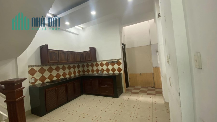 BÁN NHÀ TT PHÚ NHUẬN HXH  - SÁT SÂN BAY - TRỤC NGUYỄN VĂN TRỖI.