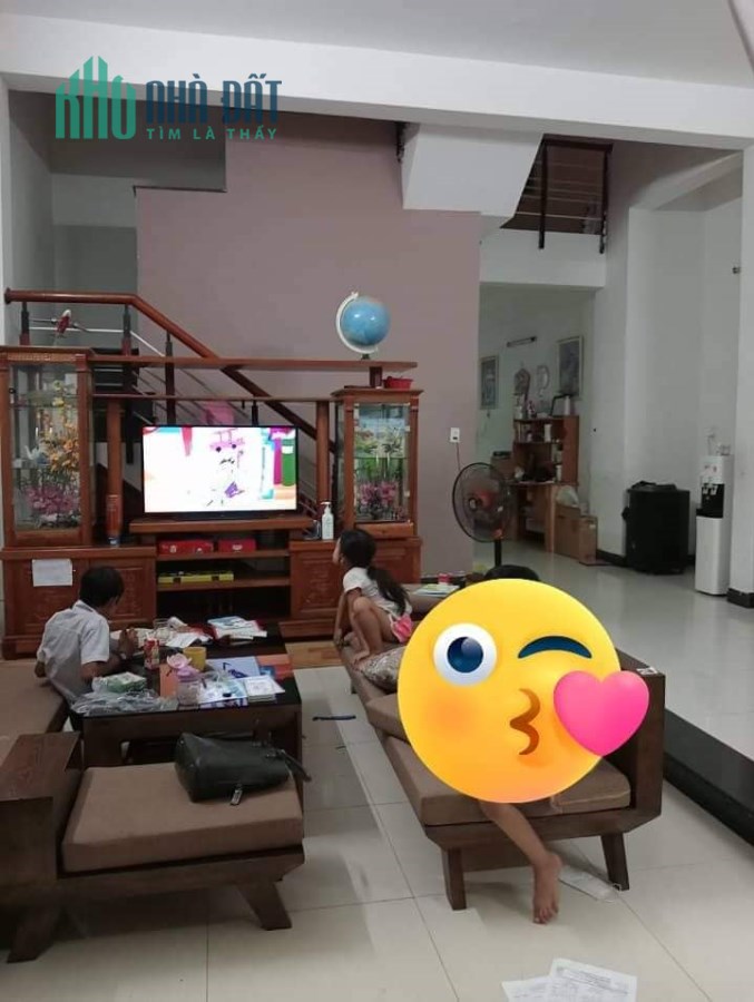 .Nhà Tôn Đản, Ô tô vào nhà, 130m2, 2 tầng, ngang 6, 2.x tỷ