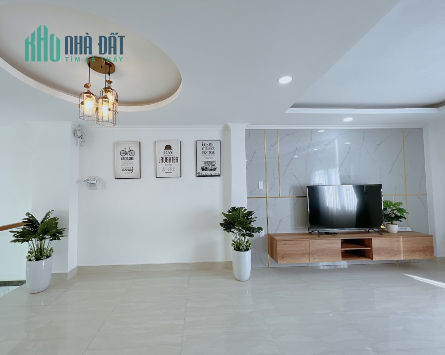 Khu nhà phố Chấu Âu ngay mặt tiền Hà Huy Giáp giá chỉ 2 tỷ