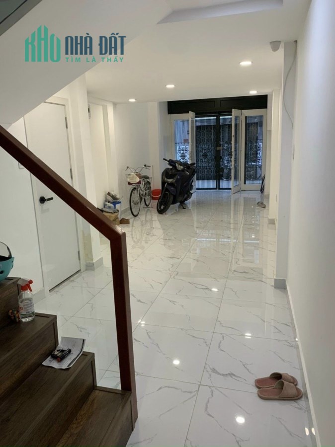 NHÀ HẺM XE HƠI QUẬN PHÚ NHUẬN - KHU PHÂN LÔ - NHÀ MỚI Ở LIỀN.