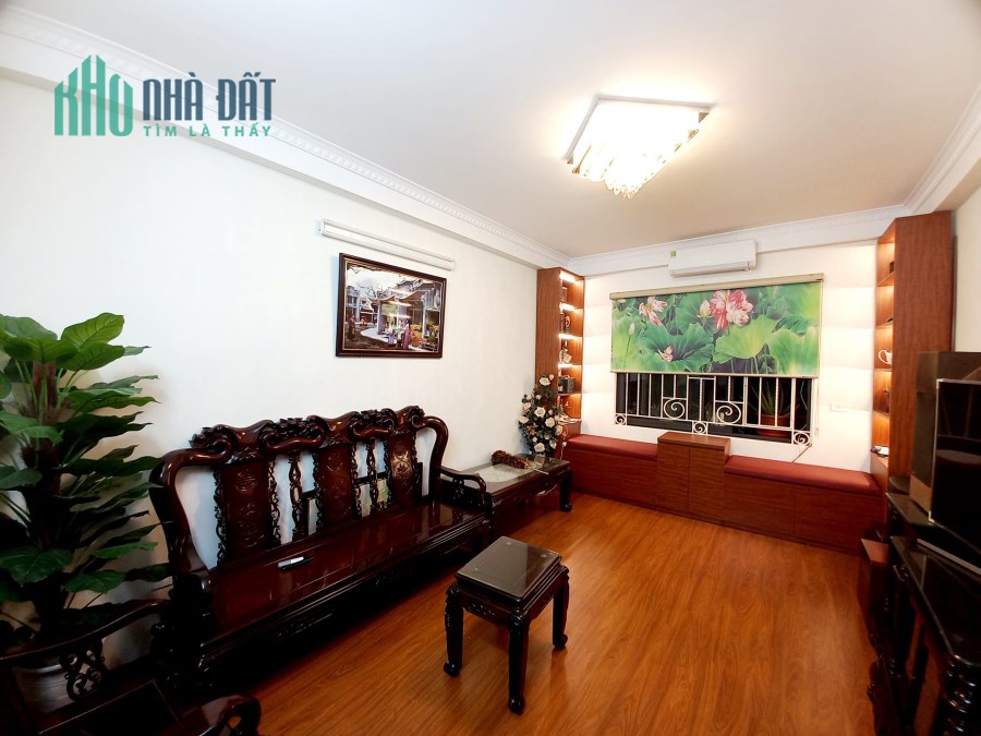 Bán nhà Hoàng Quốc Việt 50m2, Phân Lô, 2 tháng, Thang Máy, Gara, Kinh Doanh, nhà đẹp