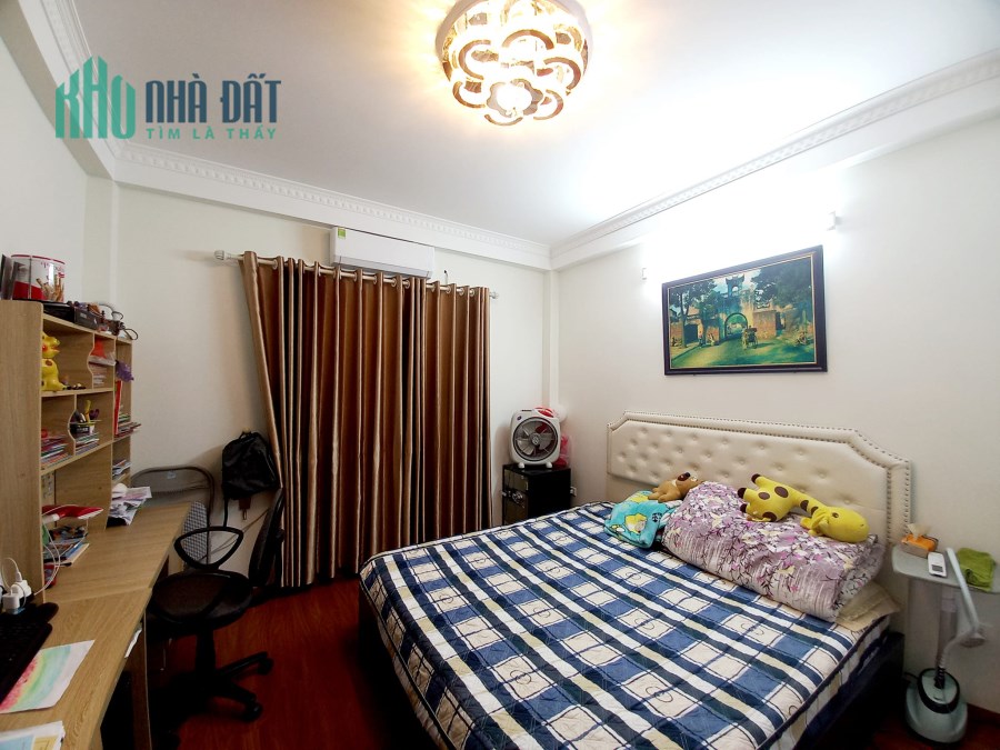 Bán nhà Hoàng Quốc Việt 50m2, Phân Lô, 2 tháng, Thang Máy, Gara, Kinh Doanh, nhà đẹp