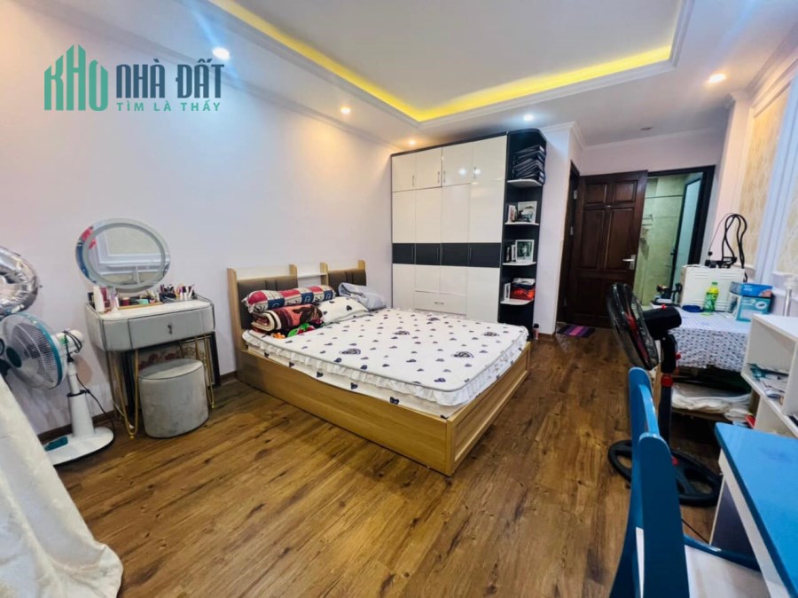 Bán nhà riêng ngõ 66 Hồ Tùng Mậu 36m2 x 6T x MT 4m giá 5.3 tỷ, kinh doanh đỉnh, giá tốt, nhà mới