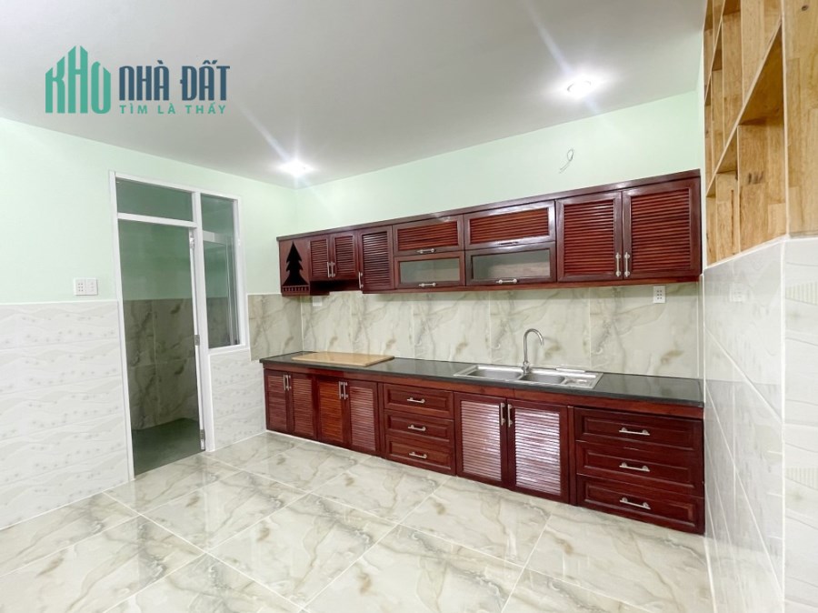 Hẻm Nhựa . Lê Văn Quới. Bình Tân.
