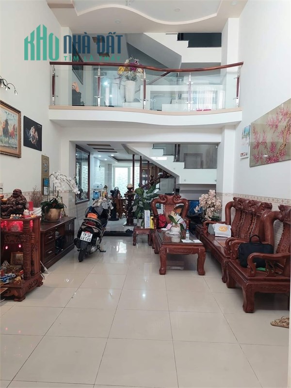 Đường 10M Kinh Doanh Hòa Bình, Ngang 4M, 3 Tầng Nhỉnh 6 Tỷ