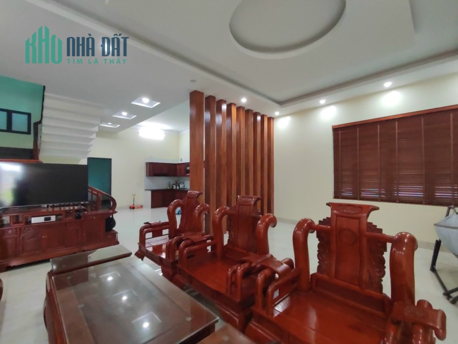 TÔI CẦN BÁN LÔ GÓC SẴN NHÀ 2.5 TẦNG TẠI TP BẮC NINH