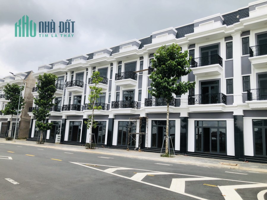 Bán Gấp lô đất thổ cư 100m2 SHR mặt tiền D9T769, gần sân bay QT Long Thành