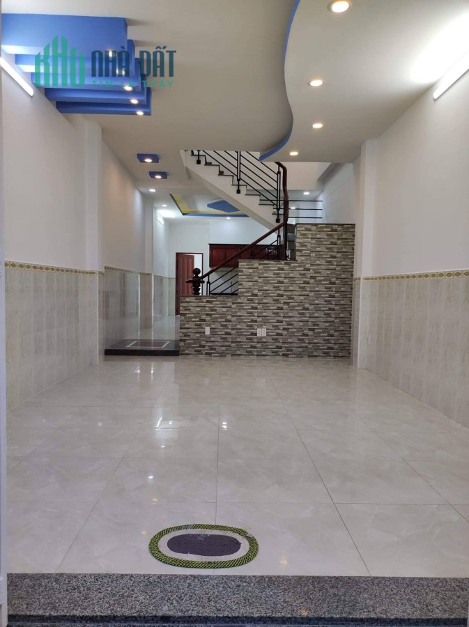 Nhà Lê Trọng Tấn , Tân Phú, 2 Tầng-95m2- xe hơi đỗ trong nhà , chỉ 7 tỷ TL.
