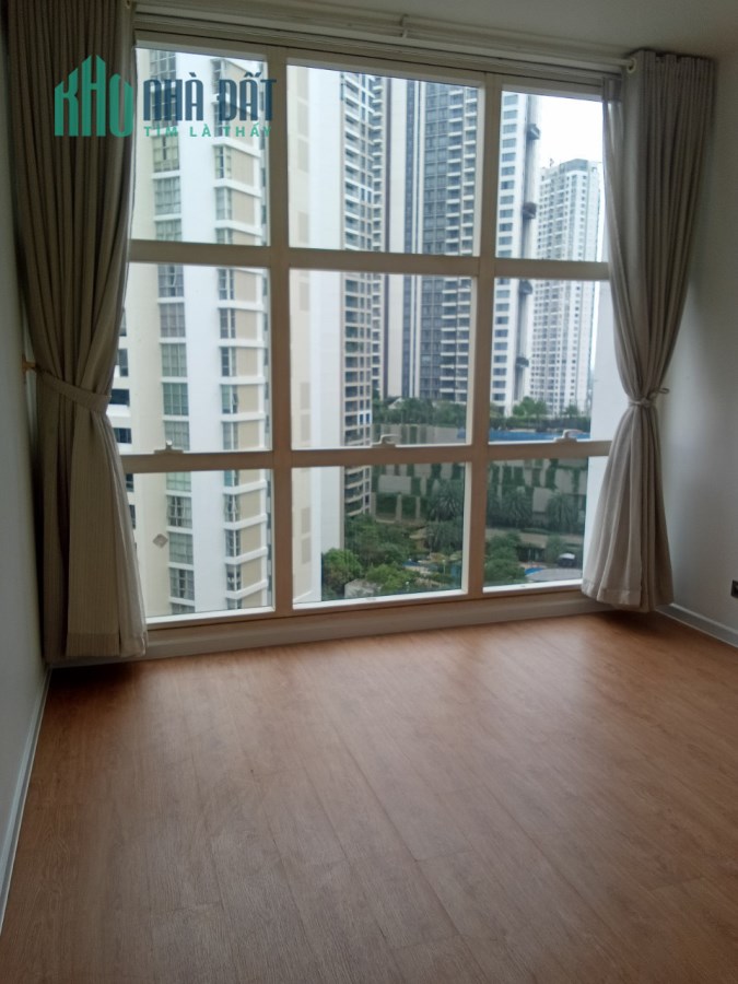 Căn hộ chung cư Central Premium, sổ đỏ chính chủ, vào ở liền.