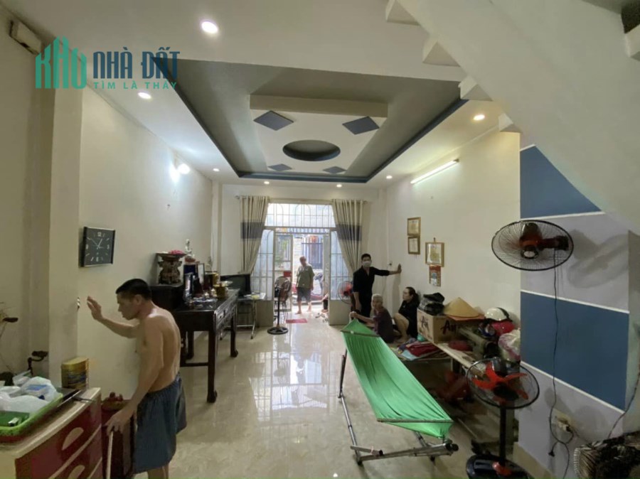 Nhà 3 tầng BTCT, ngang 4m dài 12m cực đẹp, đường Nguyễn Duy Cung, F. 12, Gò Vấp. Chỉ 4.X tỷ