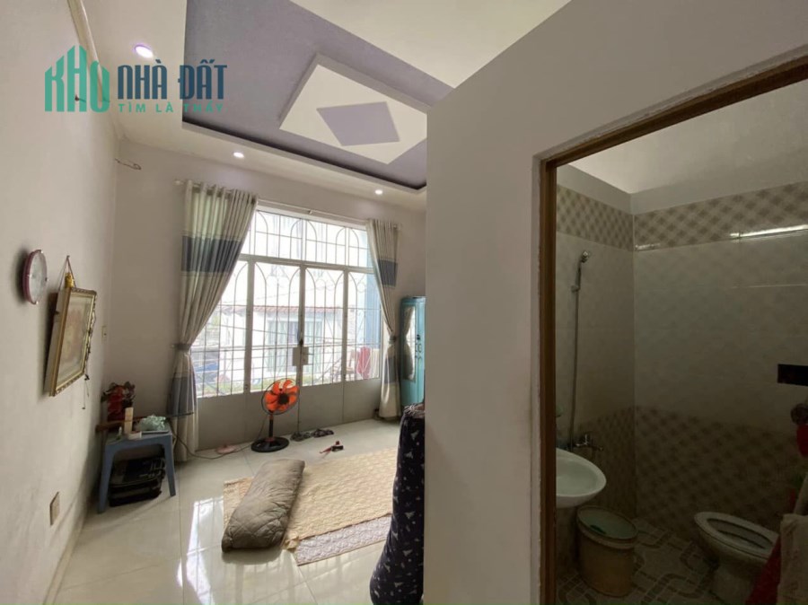 Nhà 3 tầng BTCT, ngang 4m dài 12m cực đẹp, đường Nguyễn Duy Cung, F. 12, Gò Vấp. Chỉ 4.X tỷ