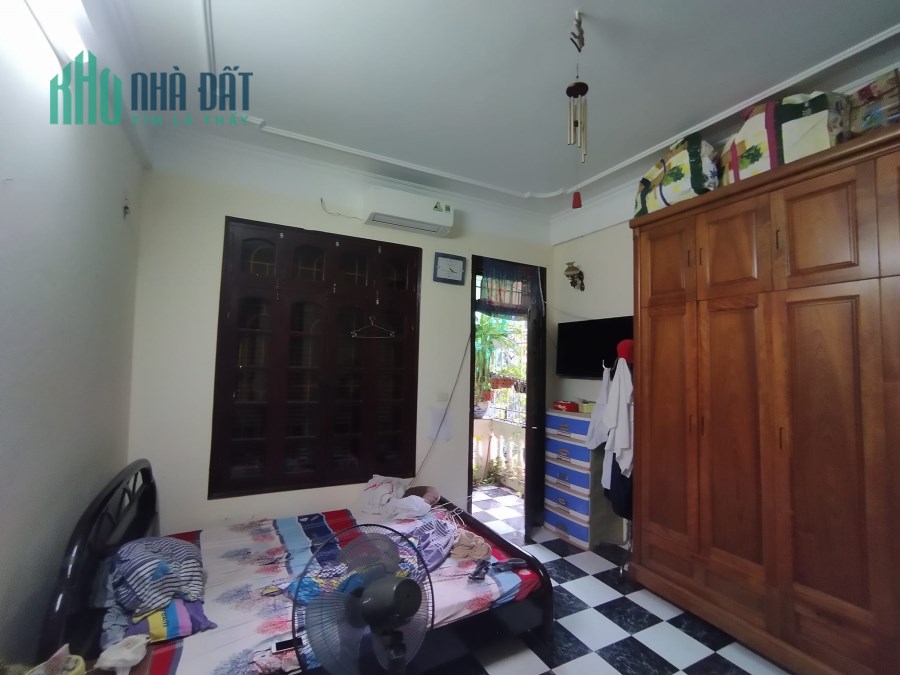 15.8 tỷ nhà Trung Kính đôi, Cầu Giấy, 52m2 x 4 tầng, ô tô tránh, gần phố, kinh doanh đỉnh