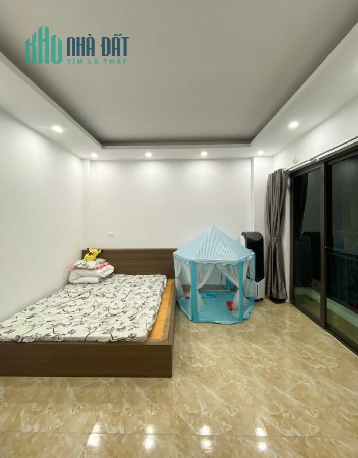 Bán Nhà Đường Hoàng Mai - Gần Ô TÔ - 32m2 - 5 tầng - 3.26 tỷ - Full nội thất