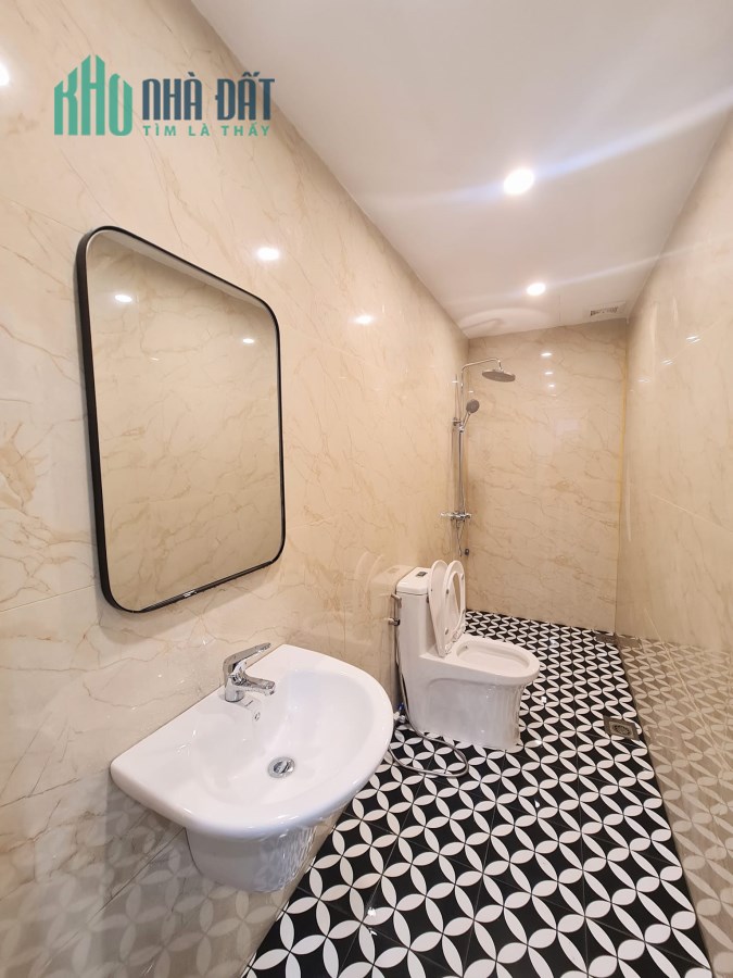 BÁN NHÀ PHỐ HỒNG MAI: 40M2, 5 TẦNG, NHÀ MỚI, 5M RA Ô TÔ. CHỈ 4.7 TỶ